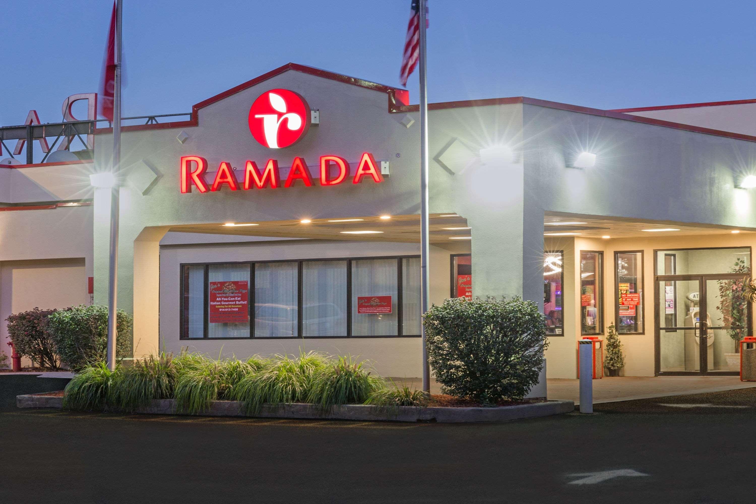 Ramada By Wyndham Yonkers - Westchester Exterior photo